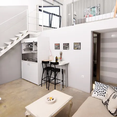 Aparthotel Entechnos Living 4*
