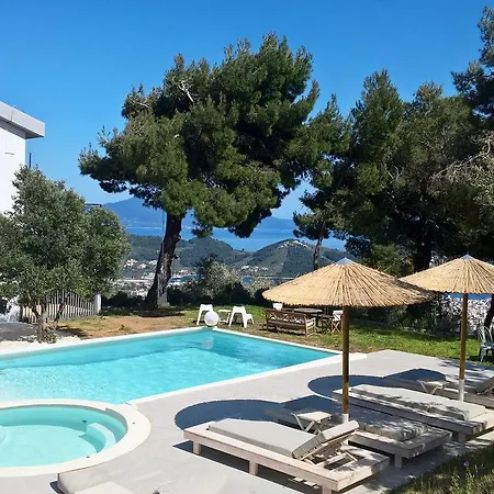 Entechnos Living Hotel apartamentowy