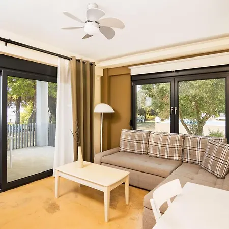 Entechnos Living 3* Megali Ammos (Skiathos)