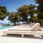 아파트호텔 Entechnos Living 4*