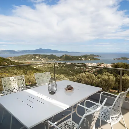 Aparthotel Entechnos Living 4*