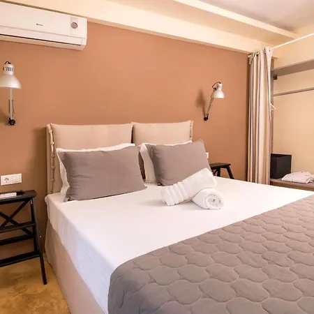 Entechnos Living Aparthotel 4*