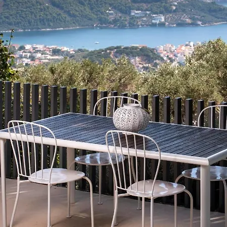 Entechnos Living Aparthotel