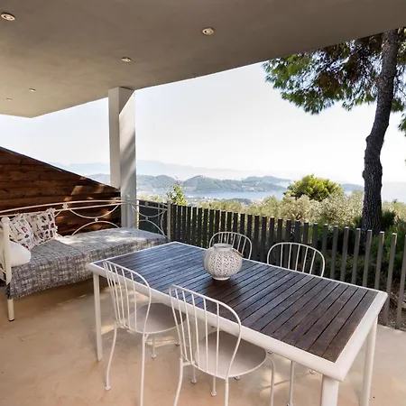 Lägenhetshotell Entechnos Living 4*