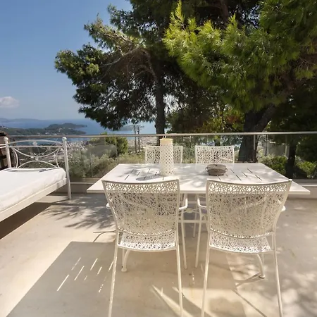 Entechnos Living Aparthotel Megali Ammos (Skiathos)
