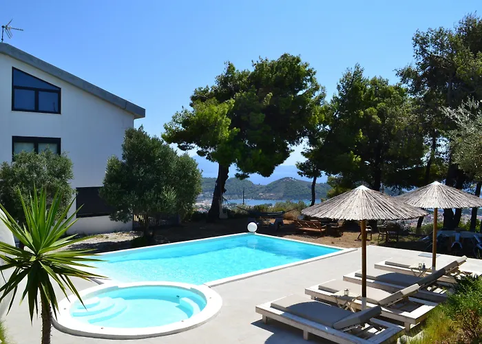 Ξενοδοχείο με διαμερίσματα Entechnos Living