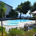 Entechnos Living Apart-hotel 4*