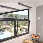 Entechnos Living
