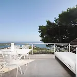 Entechnos Living Apart-hotel 4*