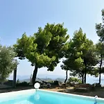 Apart-hotel Entechnos Living
