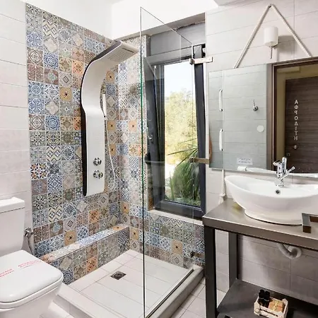 Entechnos Living Aparthotel 3*