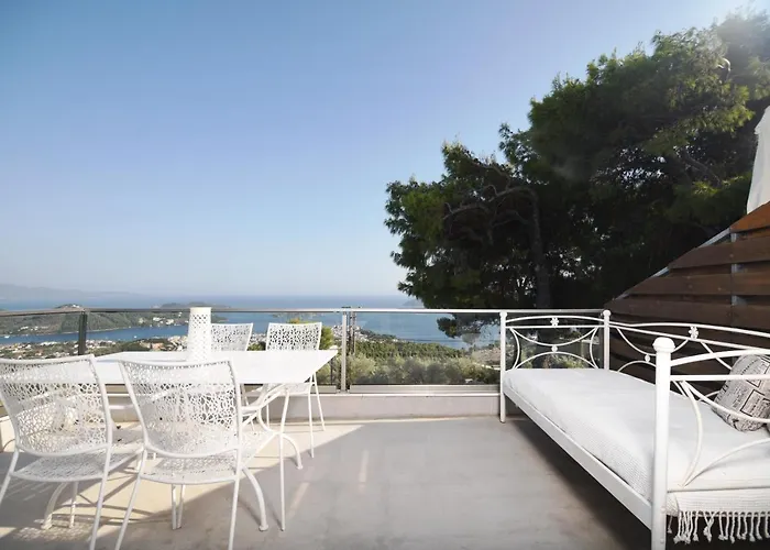 Entechnos Living Apartahotel 4*